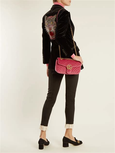 gucci marmont bag velvet pink outfit